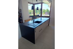 czarny kamień do wnętrza