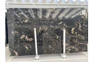 nowoczesne meble z kamieniem titanium gold